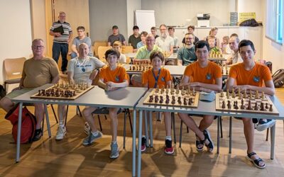 Zu Gast beim SV Jedesheim: Simultan, Training und Jugendturnier